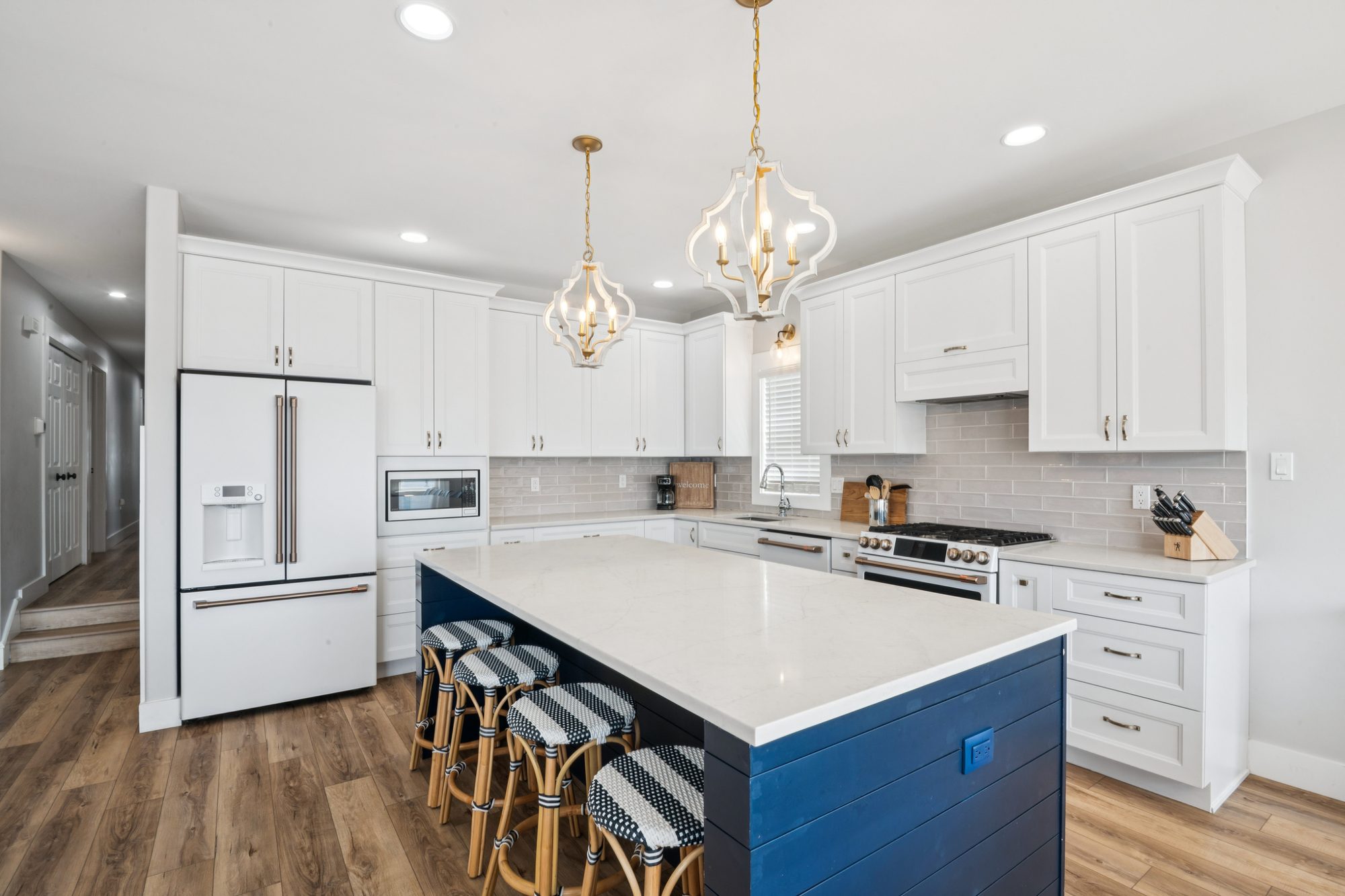 Chic Beach Retreat, Kitchen