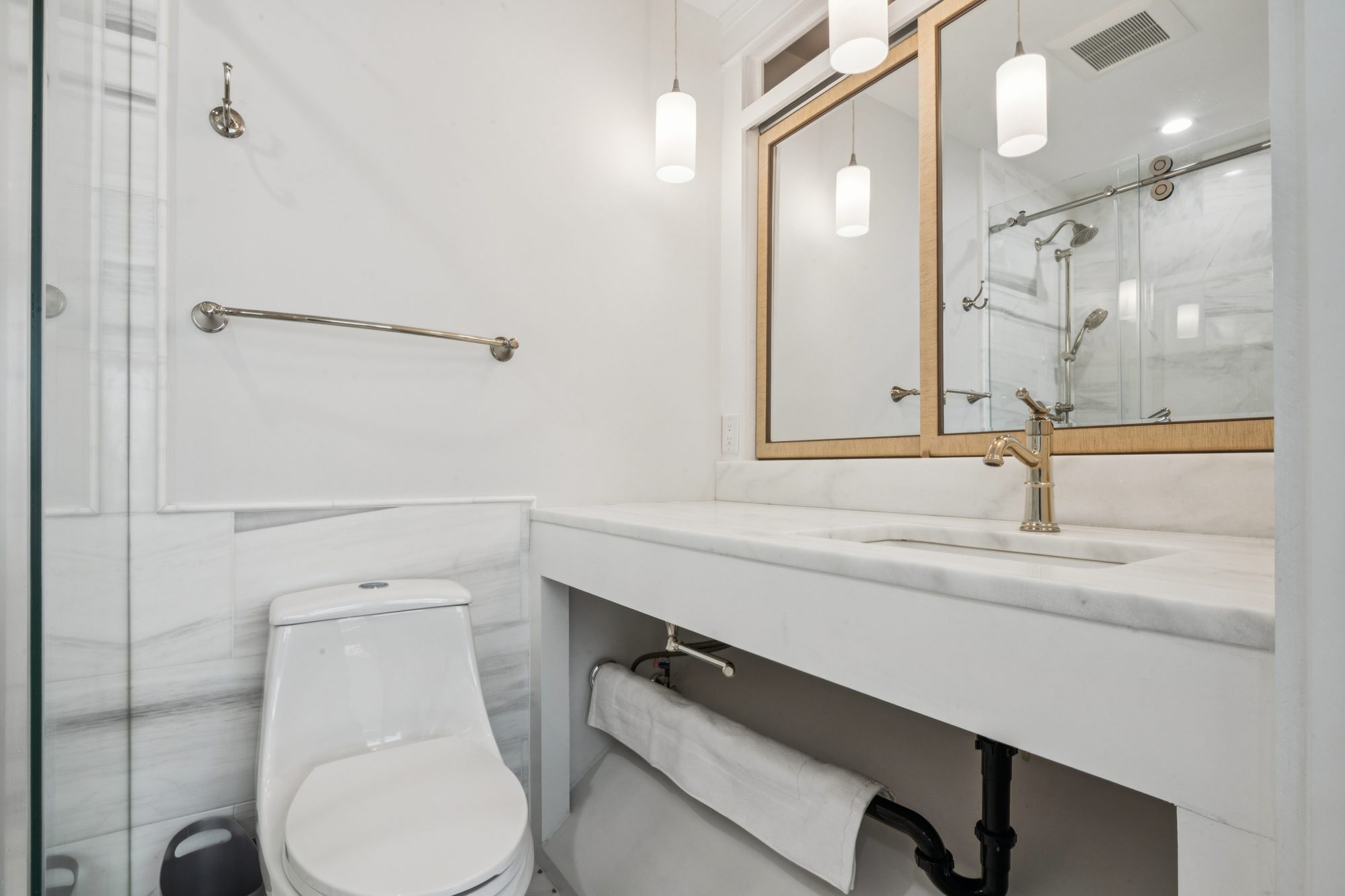 Ocean Dunes, Bathroom
