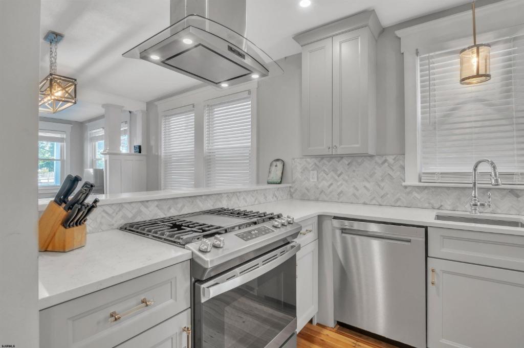 Let's Go to the Beach (1st Floor), Kitchen