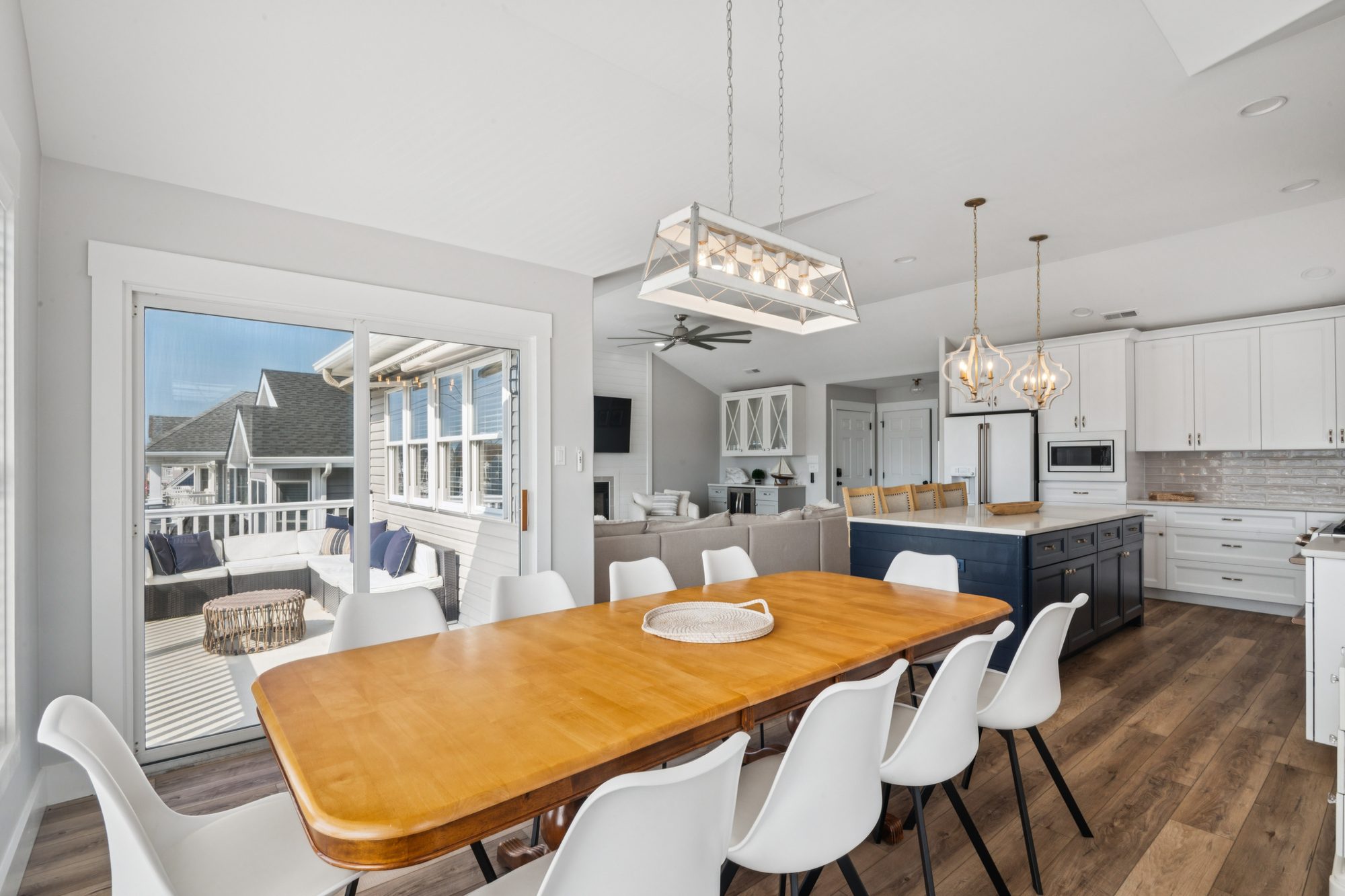 Sunrise, Sunset, Dining Area
