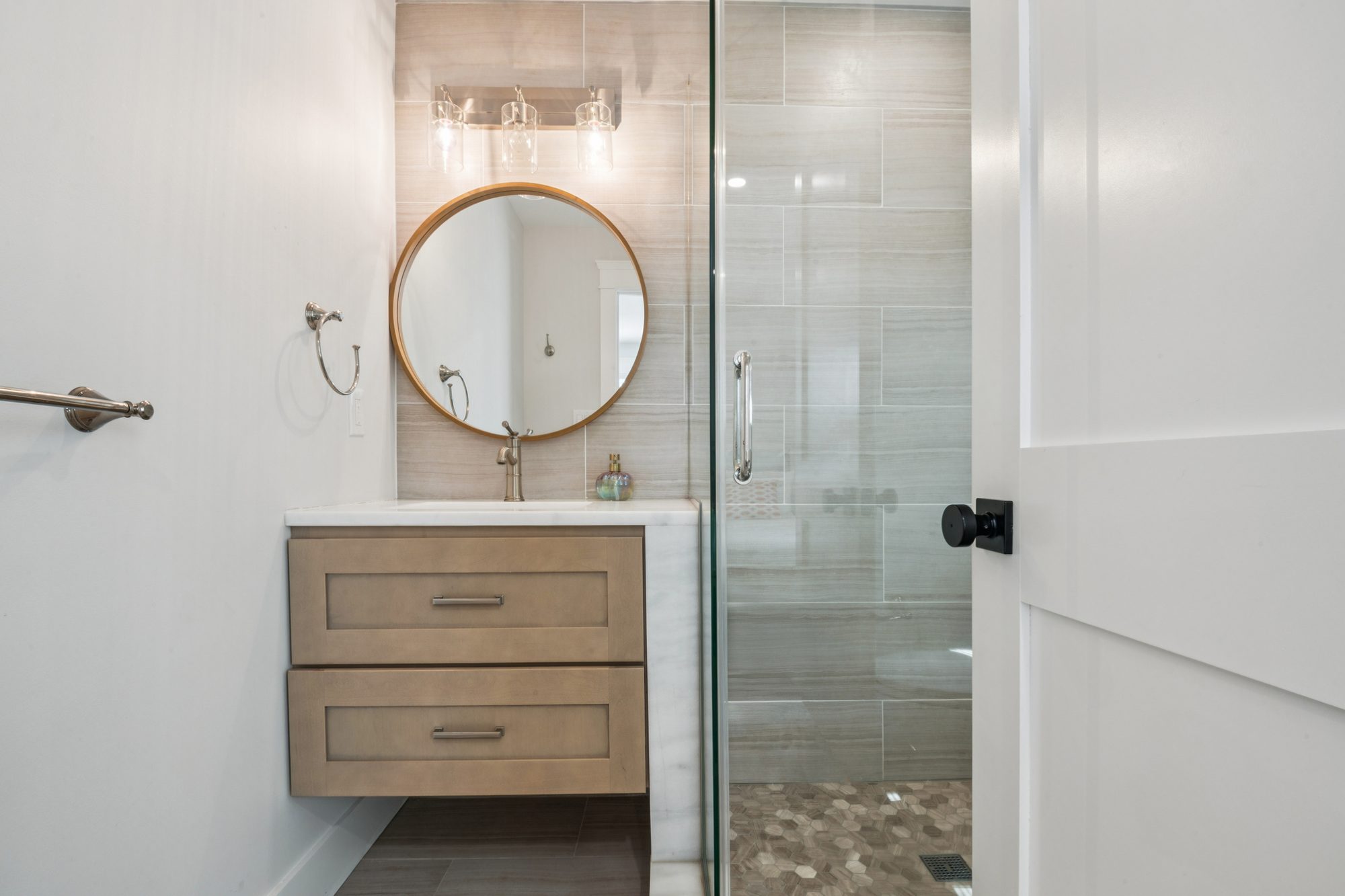 Ocean Dunes, Bathroom