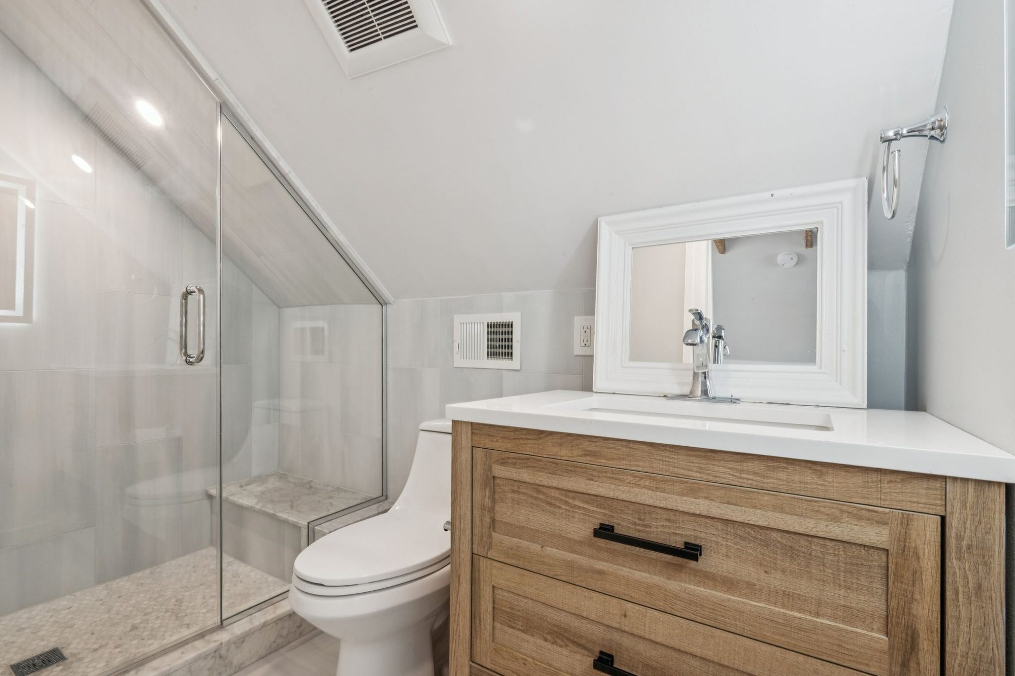 Catherine's Cottage, Bathroom