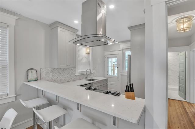 Let's Go to the Beach (1st Floor), Kitchen