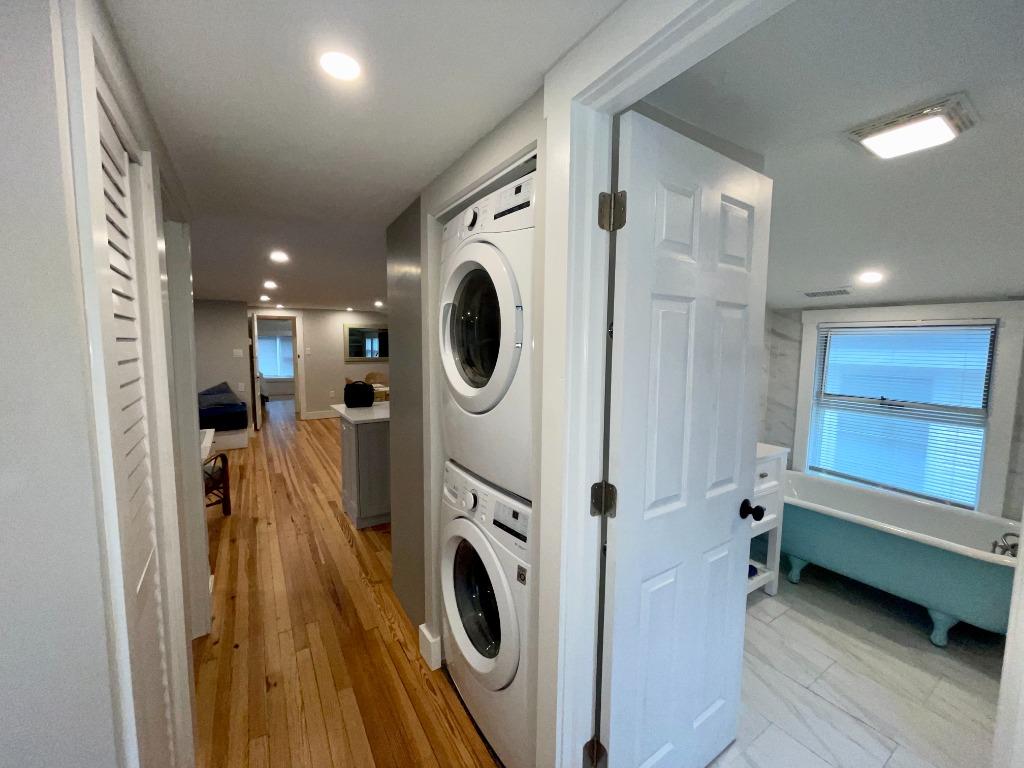 Let's ALL Go to the Beach (Triplex), Laundry